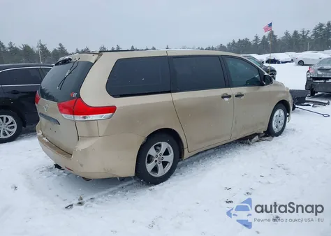 2011 Toyota Sienna Base V6 z USA, uszkodzony, nr VIN 5TDZK3DC1BS026467